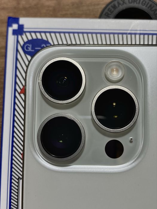 iPhone 15 Pro Max 512gb white