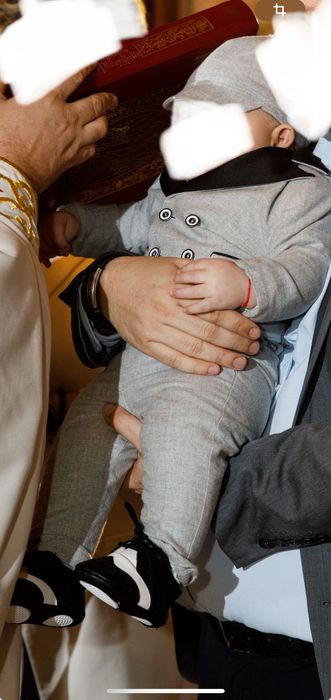 Costum botez Iulian Gri Cu Guler Saten Negru AnneBebe