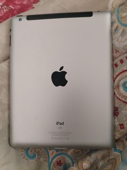 Продаю ipad старенький