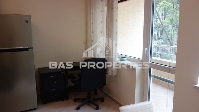 Дава се под наем Двустаен апартамент в София, Център - 62 кв.м за 747.66 € - Снимка #1