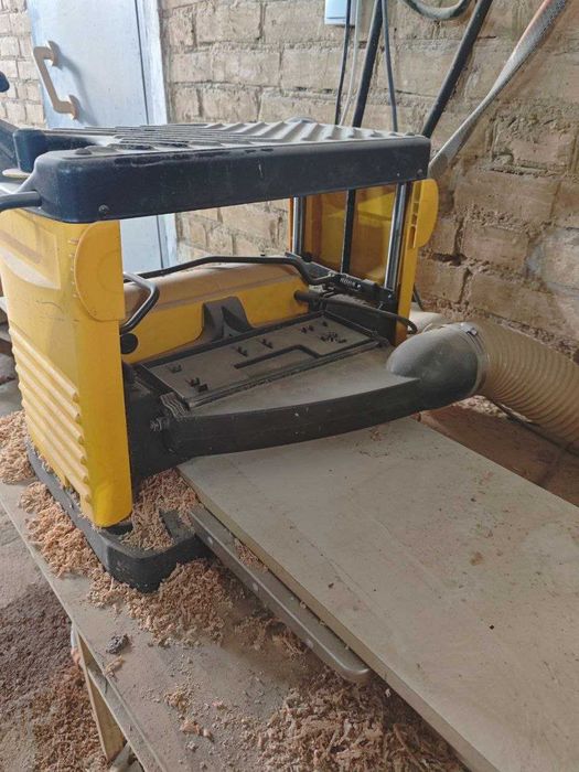 Рейсмусовый станок DEWALT DW733 type2