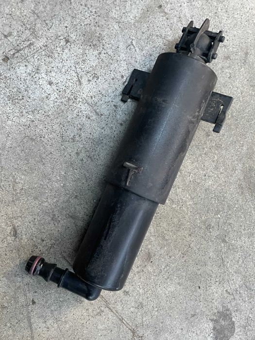 Spalator far stanga/dreapta Bmw E90/E91/E92/E93 cod 7179311