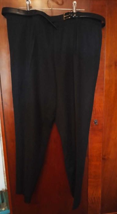 Брюки новые, зимние, тёплые, не подшитые, большого размера.