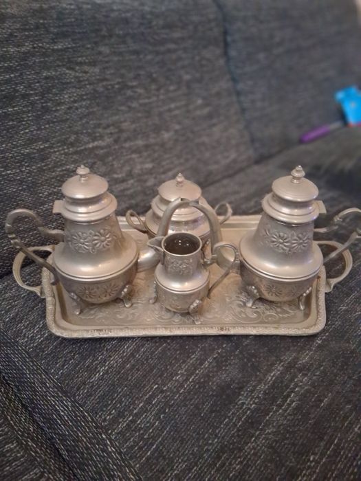 ceainic cu accesorii