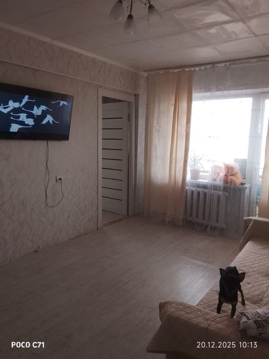 продам 4-х комнатную квартиру