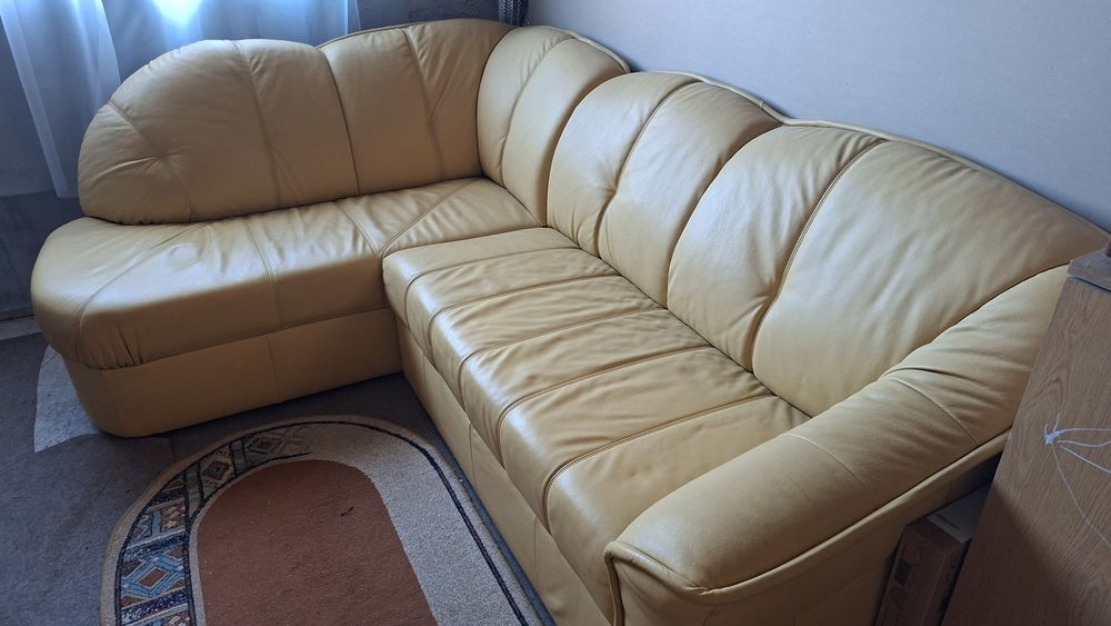 Canapea din piele naturala