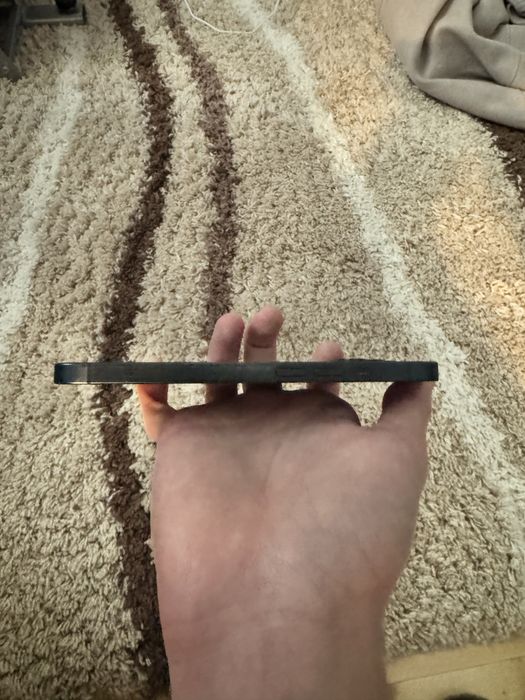 iPhone 13 в идеальном состоянии!