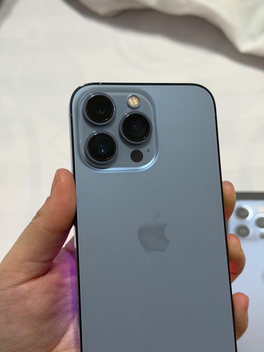 Продам айфон 13 про