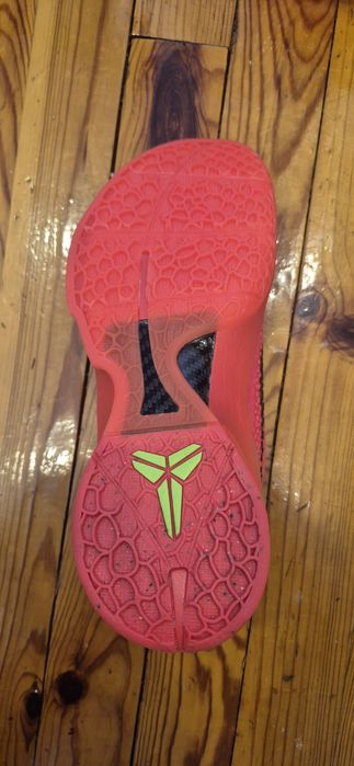 Kobe 6 Reverse Grinch