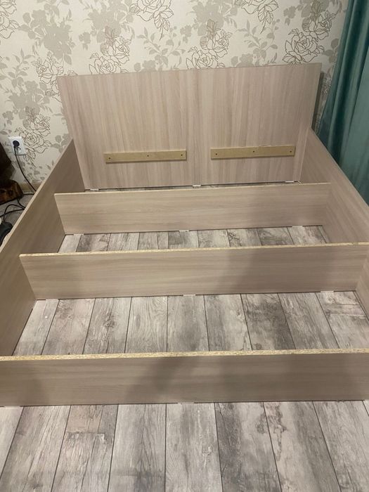 Кровать двухспальная