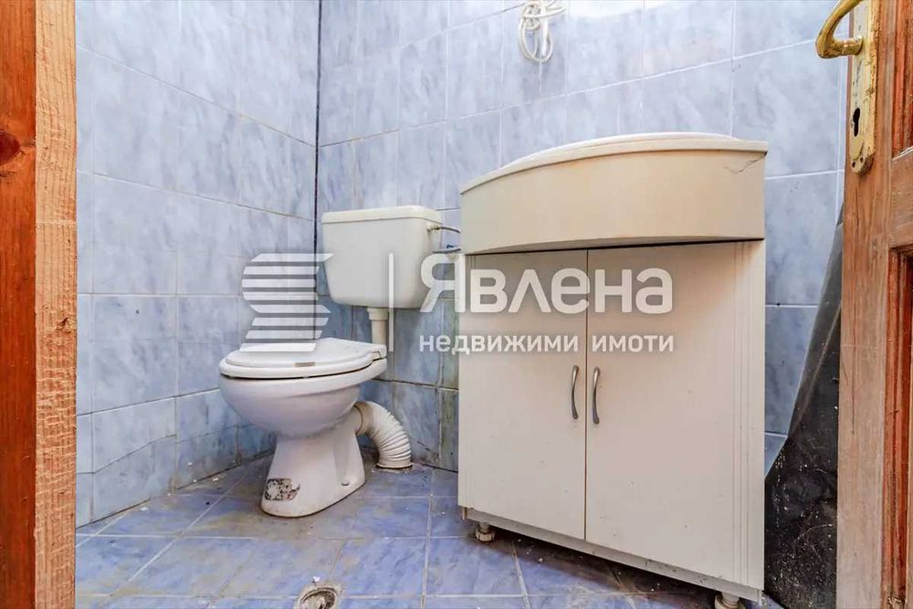 Продава се Парцел в София, Център - 700 кв.м за 190 €/кв.м - Снимка #12