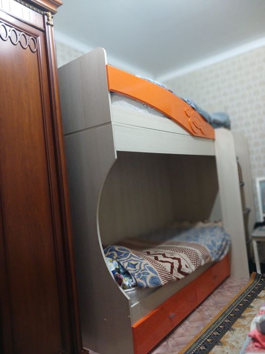 Продается двух ярусная кровать