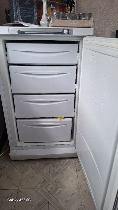 Морозильник Indezit