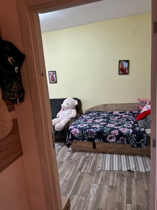 Давам гарсониера под наем.