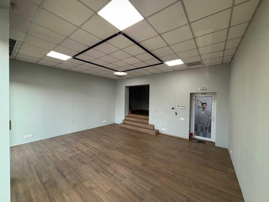 Spatiu comercial /showroom de inchiriat 7 noiembrie