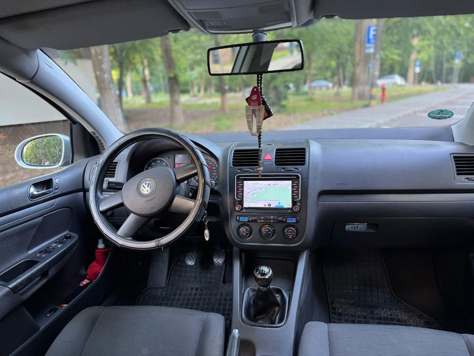 VW Golf 5 | 1.6 FSI (115 CP) | 6 Trepte | Navigație & Climatronic