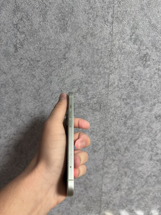 Продам iPhone 15