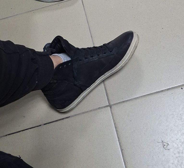 Продам батинки нубук в отличном состоянии