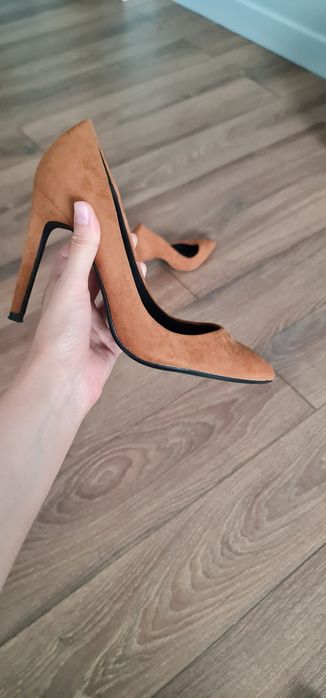 Стильные туфли на каблуках