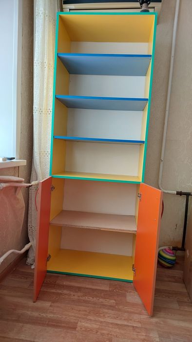 Продам шкаф для книг