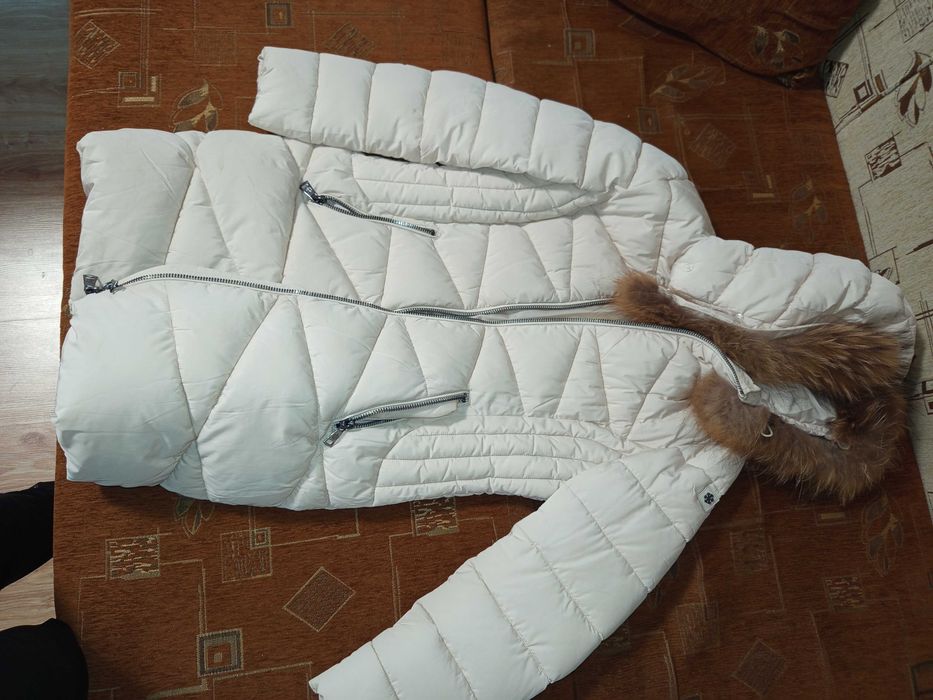 Яке ХЛ естествен косъм,(ново,носено е 2 пъти)без забележки