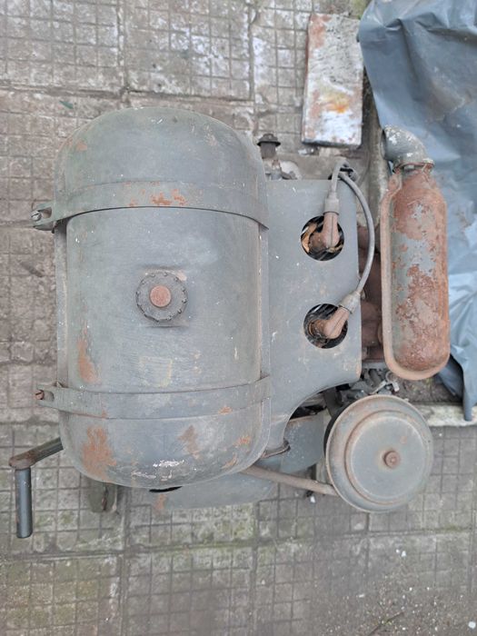 Бензинов Двигател: Четиритактов,  Двуцилиндров, Неизползван, Нов