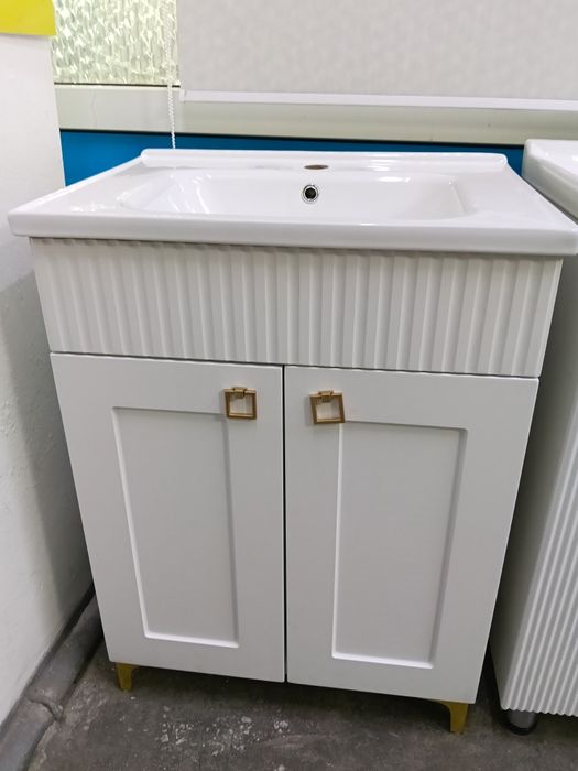 Тумба с раковиной