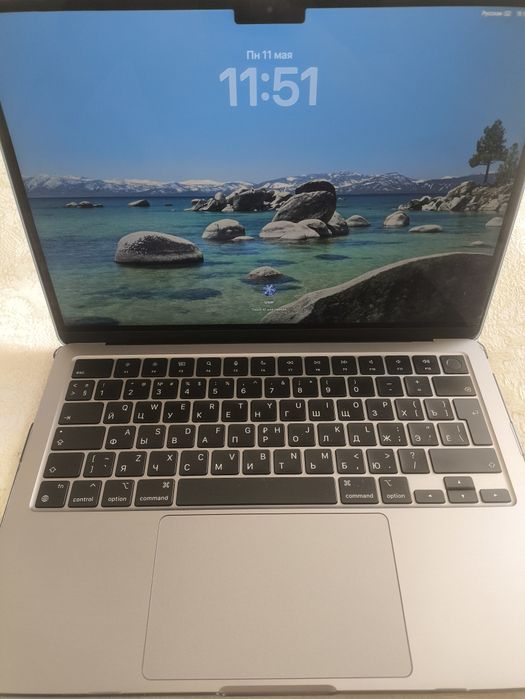 Apple Macbook air m3. A3113