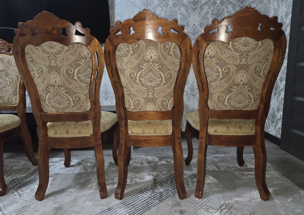 Продаются  стулья