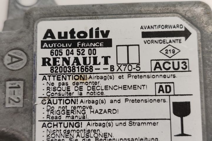 Modul airbag Calculator airbag 8200381668B / 605045200 Renault Master