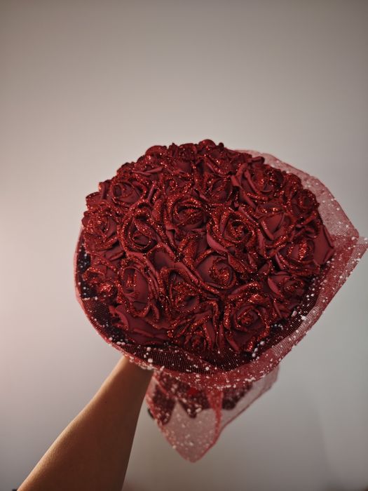 Мече от рози и букети