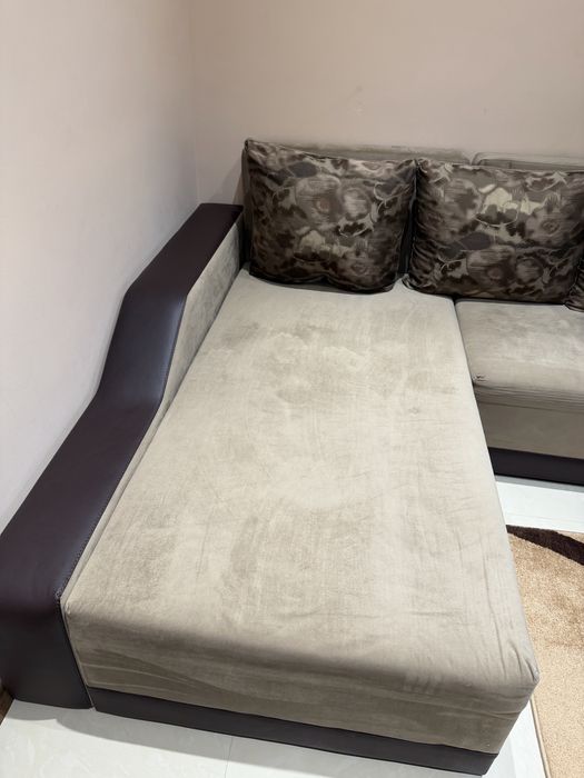 Ъглов диван за хол