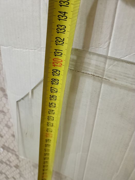 Продам стекло 132х39