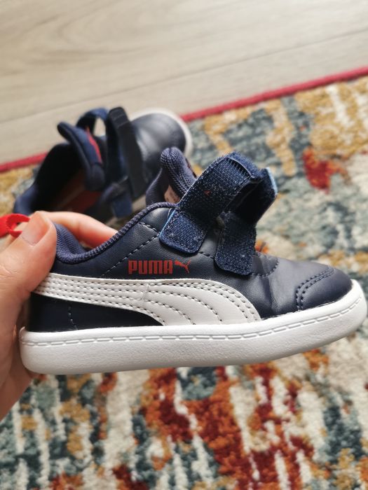 Adidasi Puma marimea 22