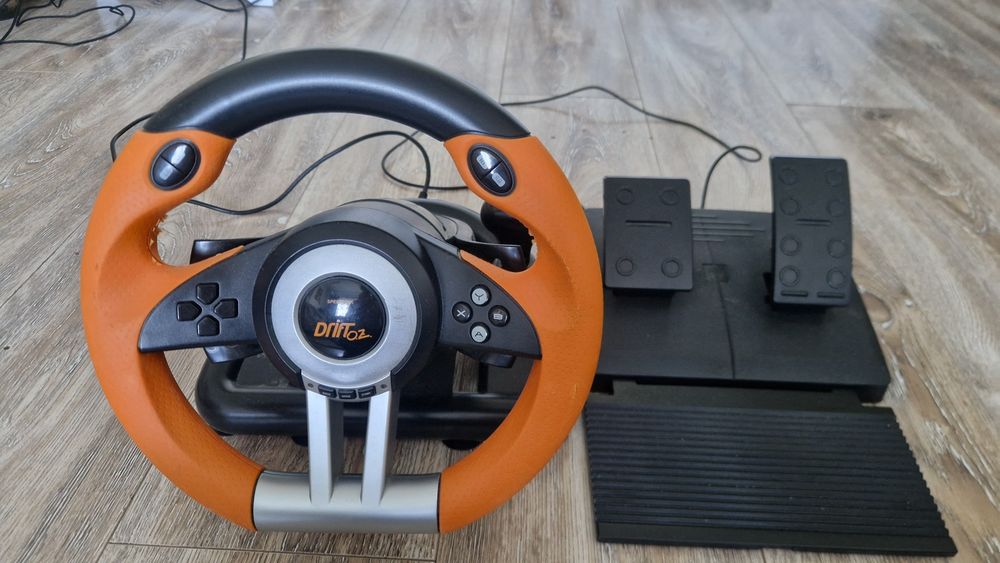 Vând volan de gaming SpeedLink drift o.z