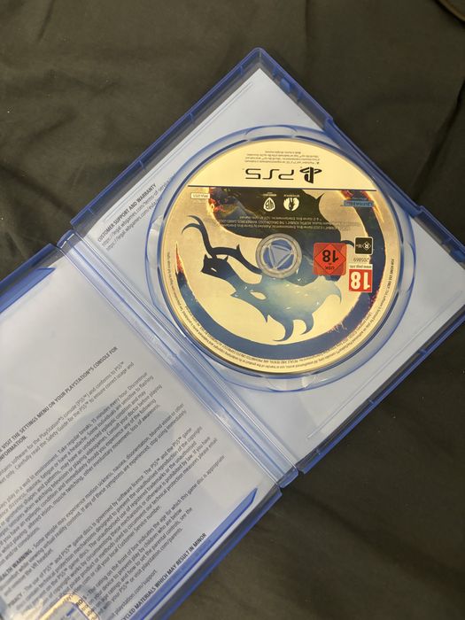 Продам мортал Комбат 1 на пс 5