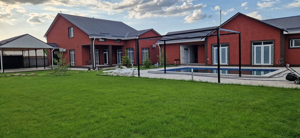 Сдается  дача коттедж в аренду посуточно