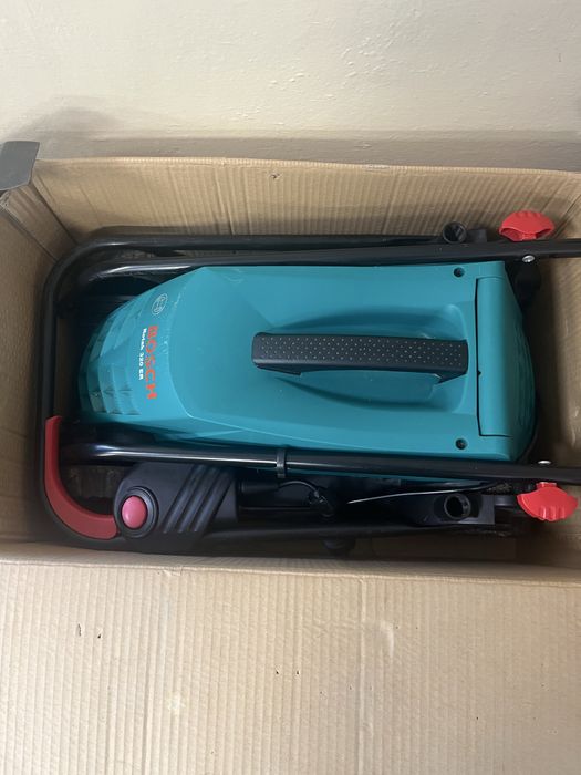 Masina tuns iarba Bosch  Rotak 320 ER