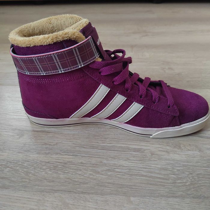 Дамски кецове Adidas