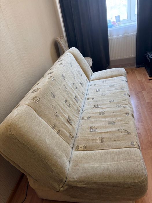 Продам раскладной диван.