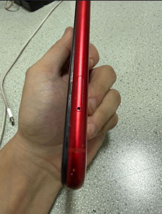iphone xr RED 64 gb