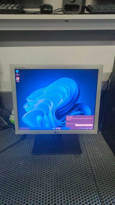 Мониторы 17" VGA LG Samsung Fujitsu Acer Philips