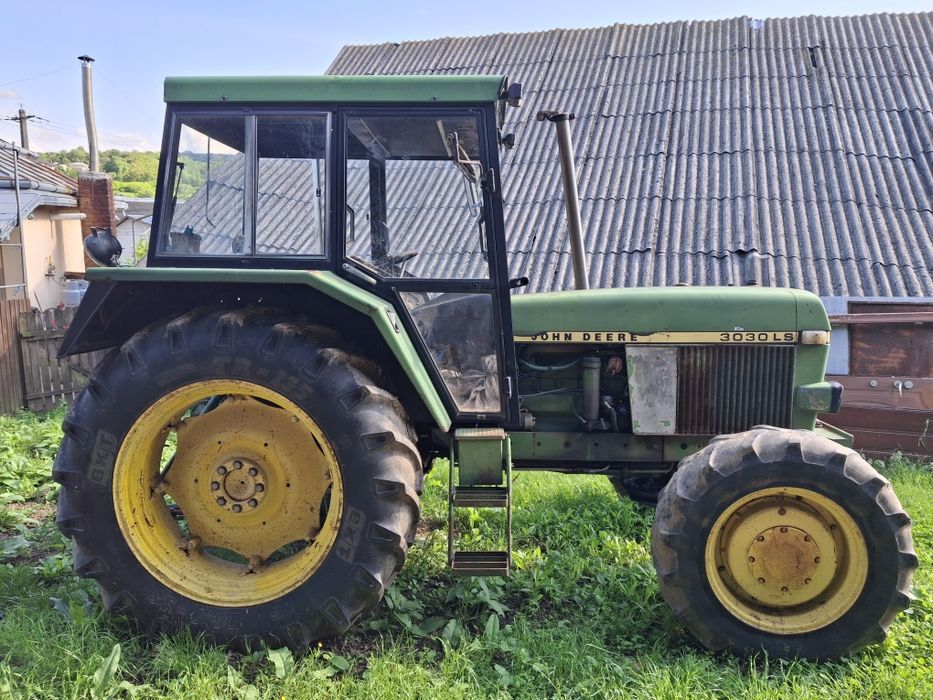 Vând tractor john  Deere