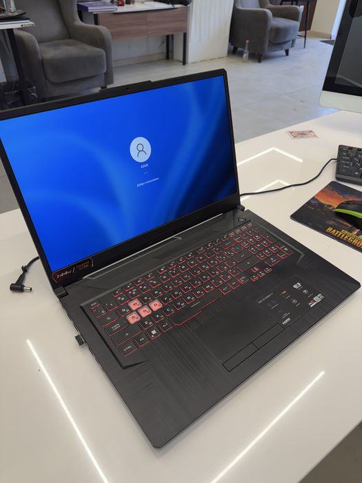 ASUS TUF gaming F17