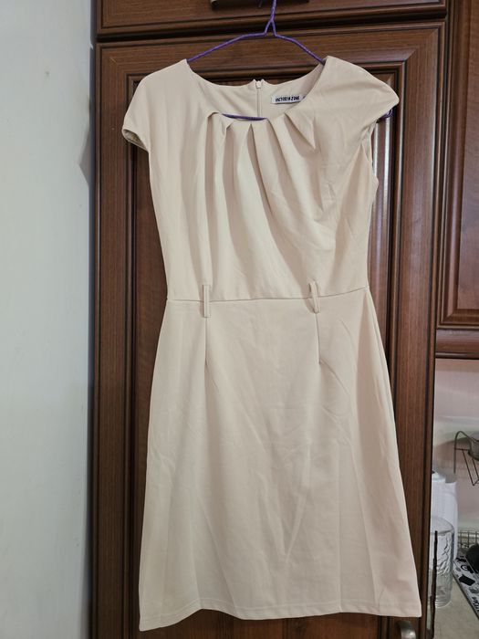 Различни рокли – отлично състояние