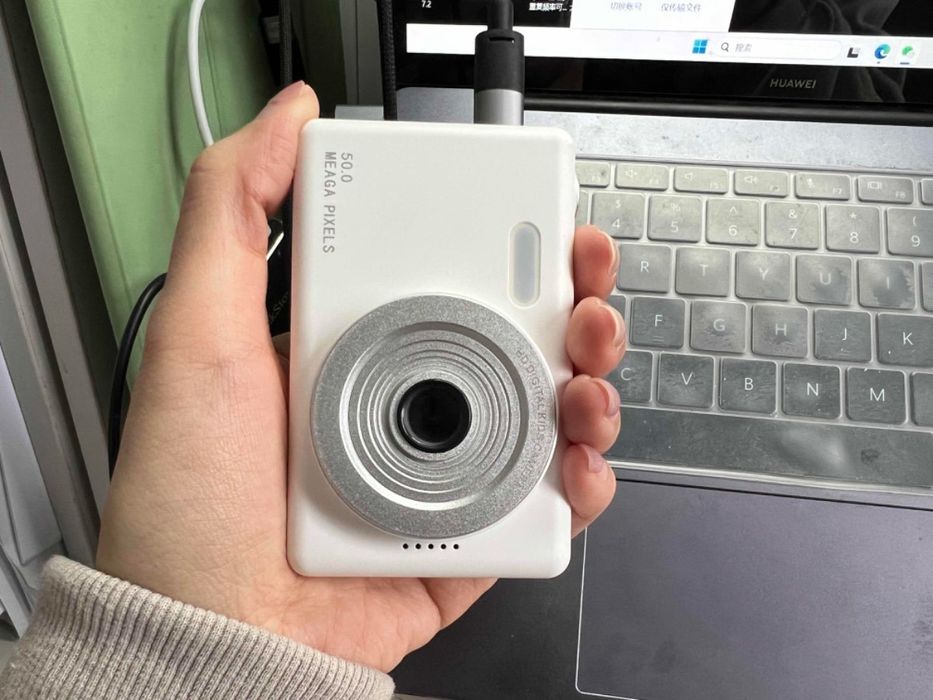 Цифровая камера /мыльница