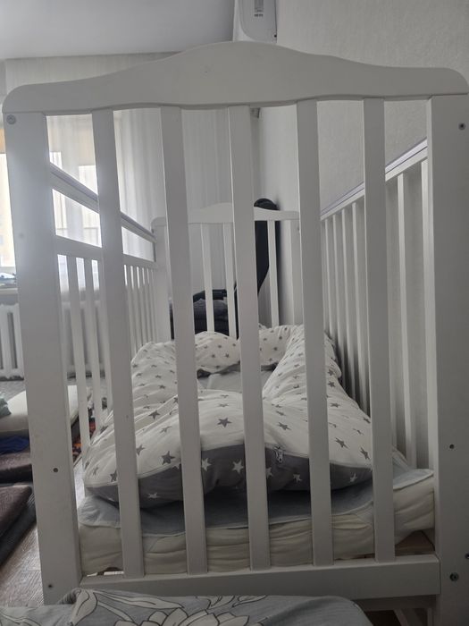 Продам детскую кроватку