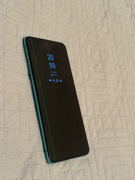 Продам смартфон One plus 8T 12/256