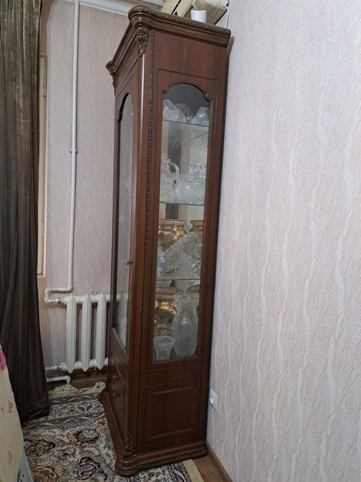 Продаётся пенал для гостиной