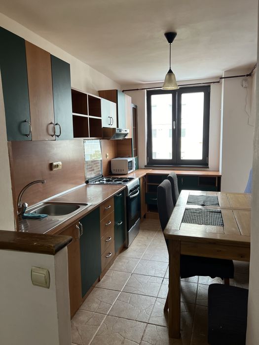 Inchiriez apartament 2 camere zona Elegant Slobozia